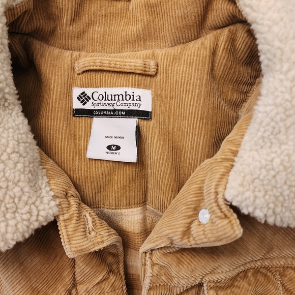 Columbia Tan and Cream Jean Jacket Rugged Design. Excellent Condition. - Picture 2 of 7